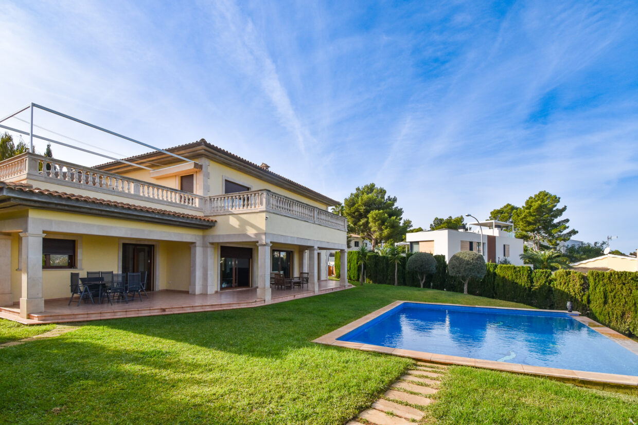 Villa with pool – Santa Ponsa