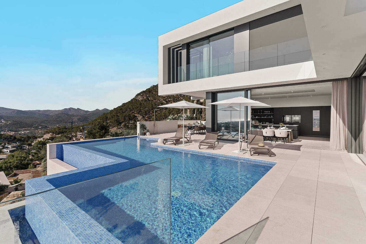 New Style Villa mit traumhaftem Meerblick
