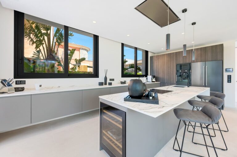 atemberaubende-neubau-villa-mit-grossartigem-meerblick-in-el-toro-mallorca-15