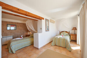 Mediterrane Villa mit Meerblick und Ferienlizenz