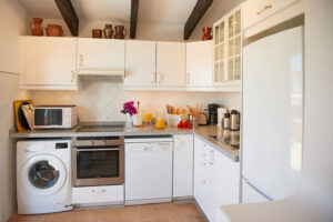 Mediterrane Villa mit Meerblick und Ferienlizenz