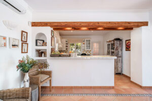 Mediterrane Familienvilla mit herrlichem Meerblick