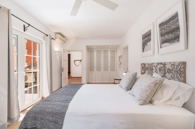 Mediterrane Familienvilla mit herrlichem Meerblick