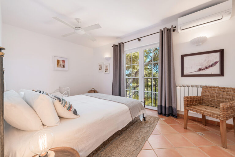 Mediterrane Familienvilla mit herrlichem Meerblick