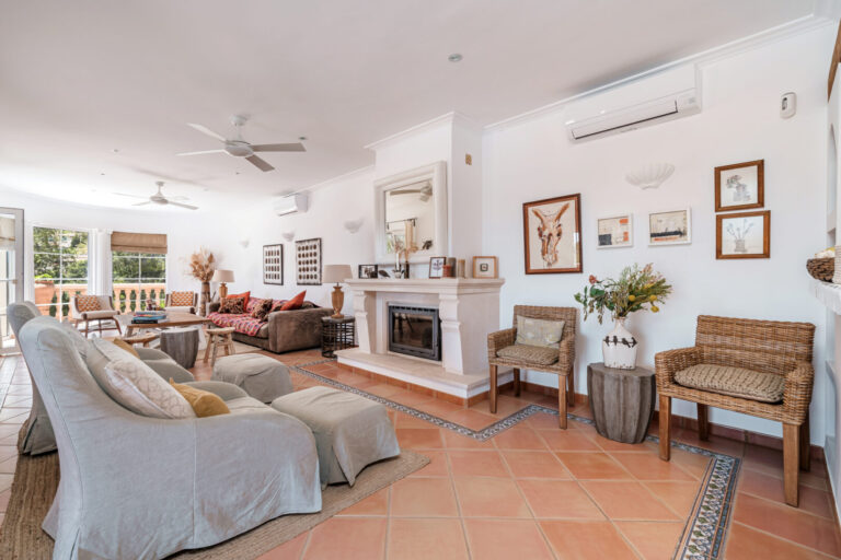 Mediterrane Familienvilla mit herrlichem Meerblick