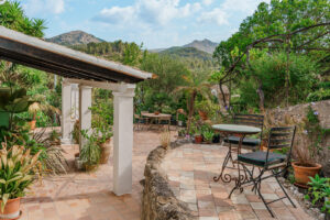 Gartenparadies in S'Arracó – Charmante Finca mit Pool und Bergblick