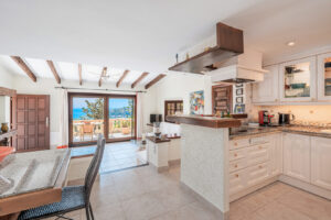 Open Kitchen