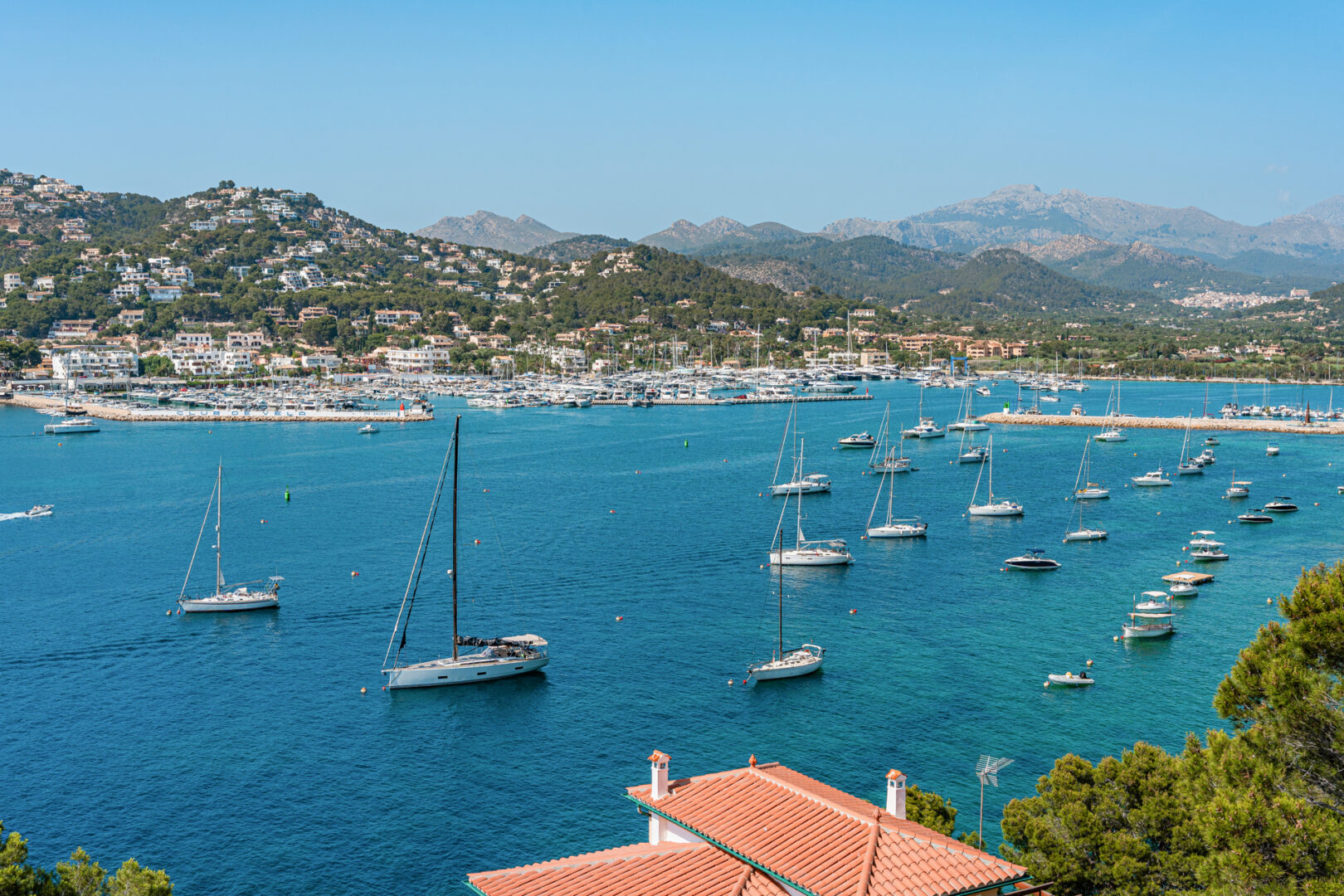 Hochwertiges Refugium mit mediterranem Ausblick in Port d’Andratx
