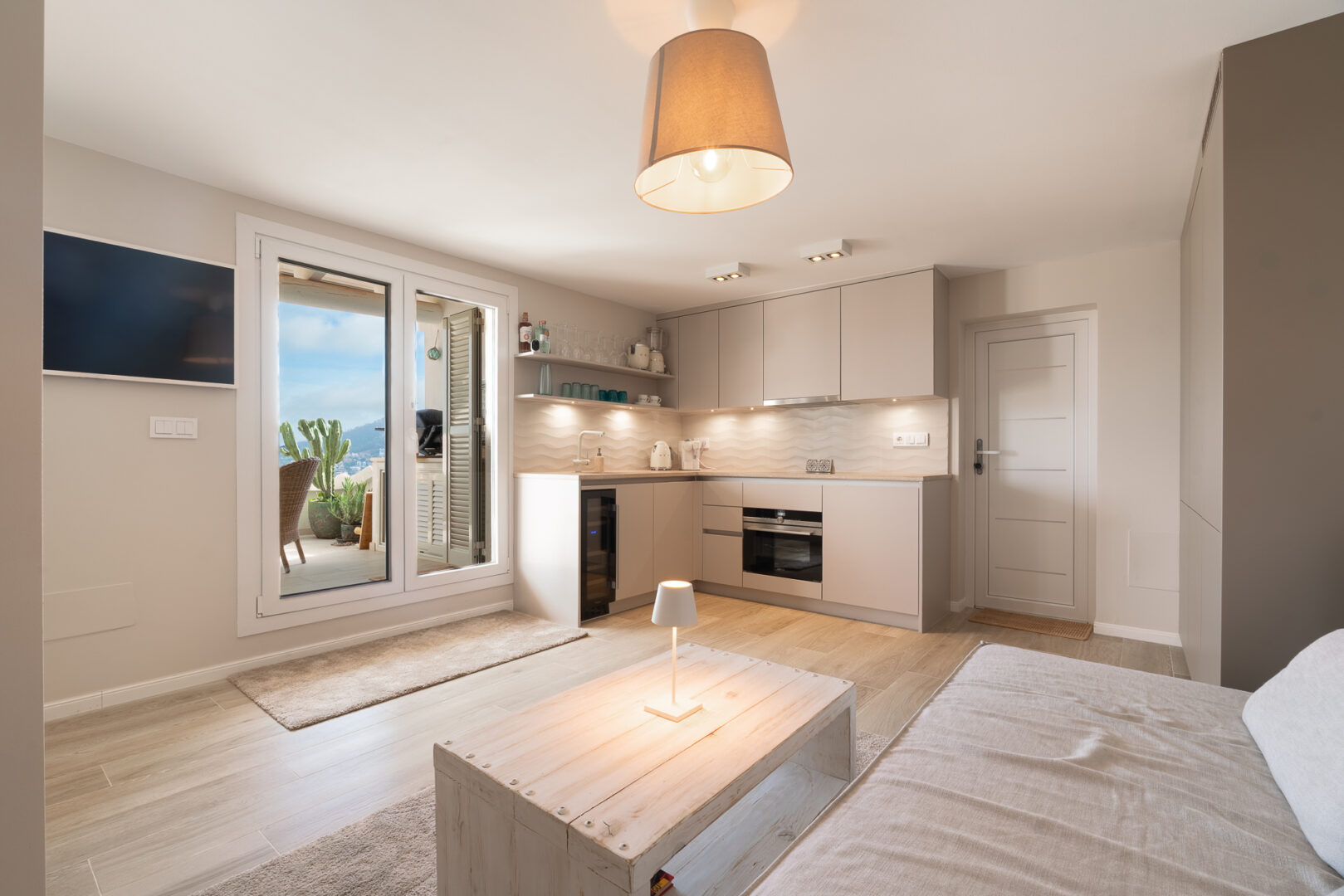 Shooting Carrer de la Serra de Garrafa_Exklusiv Konzept x Soko Studio-WEB-4