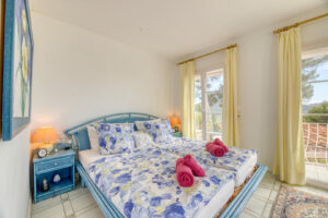 Mediterrane Villa mit traumhaftem Meer- und Hafenblick